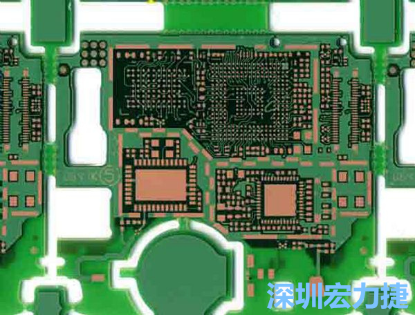 在產(chǎn)品極度要求小型化設計時，可利用HDI板材壓縮主板面積，同時具減輕重量優(yōu)點。