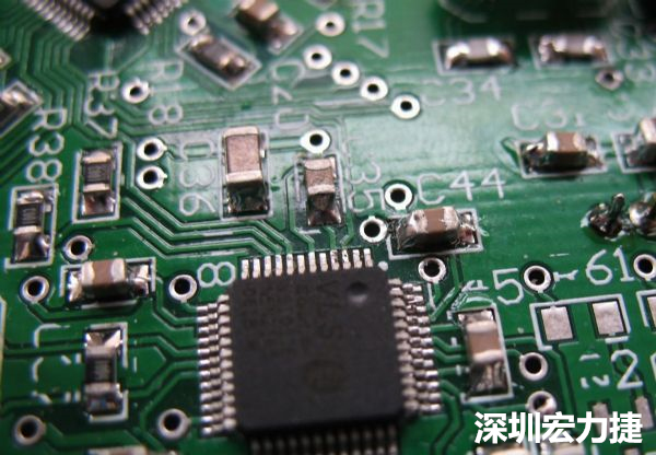 音訊電路訊號品質(zhì)，是影響操作體驗的關(guān)鍵，電路布局要特別注意。