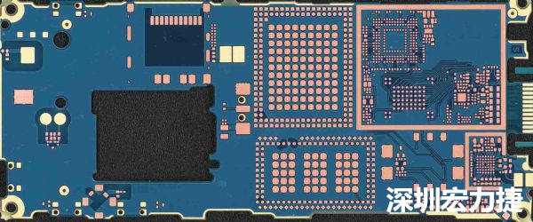 手機(jī)可用的PCB空間相當(dāng)小，而1片式的設(shè)計是節(jié)省成本的作法，如何做到區(qū)隔不同子系統(tǒng)、降低雜訊干擾，是設(shè)計關(guān)鍵。