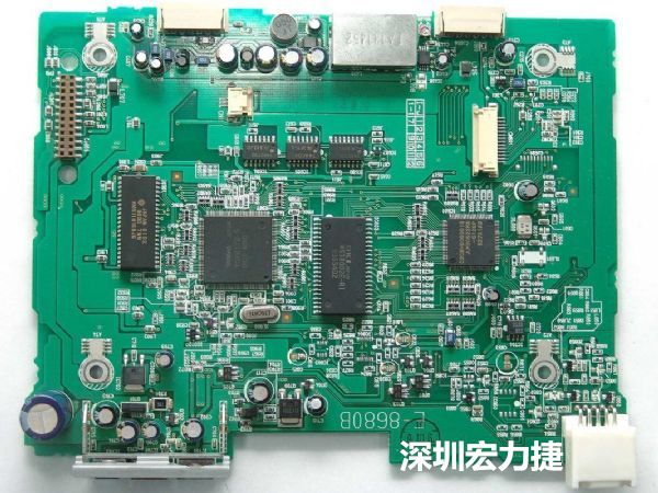 大面積PCB若電子元器件數(shù)量多、重量較重，板材強度不夠時容易產(chǎn)生PCB中央部凹陷問題。